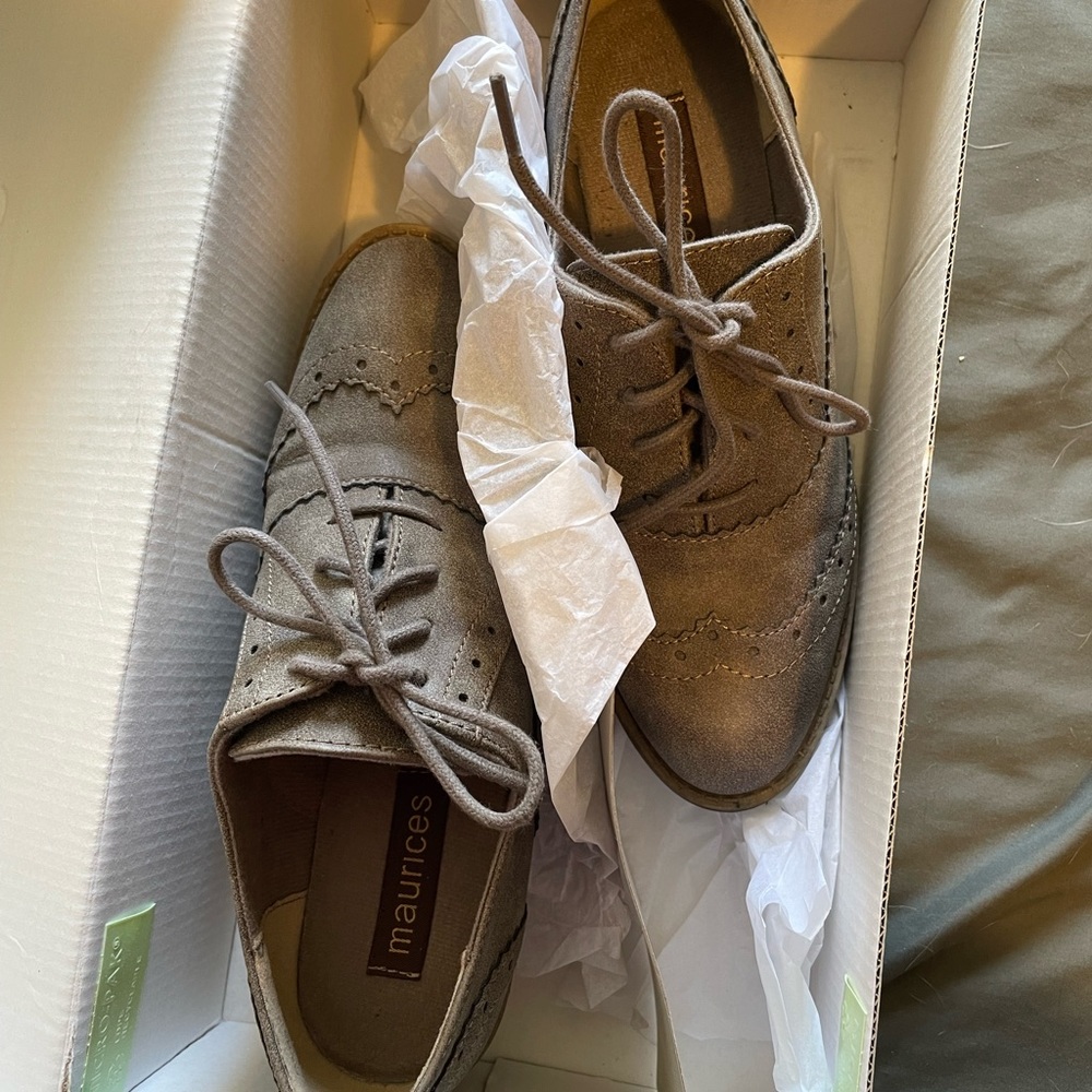 Cute tie up dress shoes
